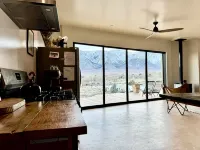 West Wind, cabin with breathtaking vieuws Hotels in Lone Pine