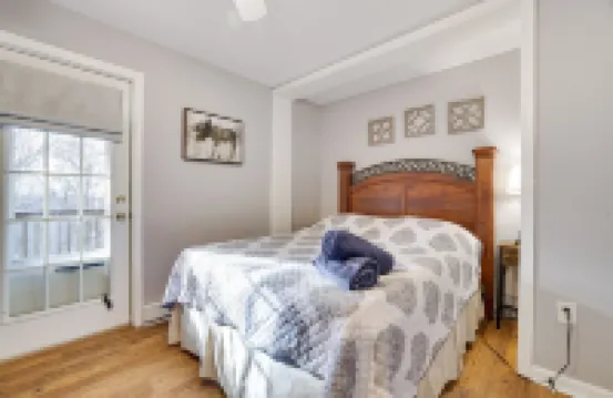 Secluded Retreat Near Ski Resorts: Hot Tub, BBQ