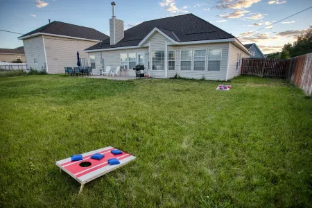 Family friendly house close to Bryce, Zions, and Panguitch Lake. Game room. Отели рядом с достопримечательностью «Panguitch»