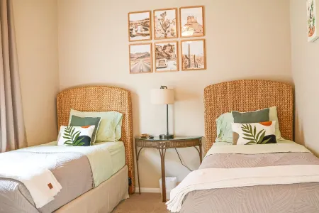 Home In The Heart Of Alvin!