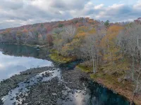 Cozy, upscale cabin with best view and fishing on the river!