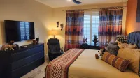 Luxury Windsor Hills 4 Br 5BA Pool Home 2.5 Miles to Dsny w/ Office