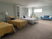 Intracoastal Waterfront with pool + dock. 10 minutes to downtown St. Augustine.