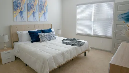 NASCAR/Motor Speedway 10mins away- King Size Retreat