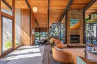 Pebble Beach perfection. Peaceful, Ocean view property to rest, golf, reset. Hotel a Pebble Beach