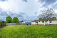NEW! Fully stocked luxury home 5 min to I-65/I-72.
