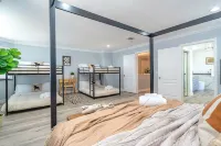 New Designer Home Monthly Stay Near Disney Universal Dtla and Beaches. Hotels in El Monte