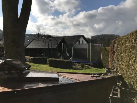 Generations Holiday Garden Flat, pool with garden Отели в г. Аттендорн