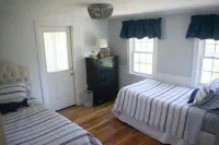 Frank's Cozy Cape Cod Beach Cottage