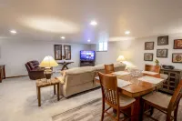 Hidden Gem! Beautiful Lower Level Townhome-1 mile from Lambeau