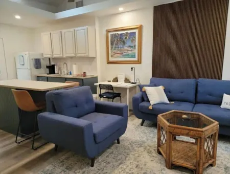 Cocoa Village Hideaway - 1 Bedroom/1 Bath Walk to Riverfront and Restaurants