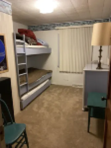 Comfy Cabin in the North Woods -Snowmobilers, Ice Fishing and Skiing