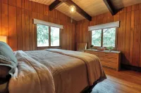 Lakefront Oasis - Kayaks - Hot Tub - Fire Pit