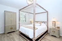 Charming North Naples Condo in Gated Community - 5 min from beach