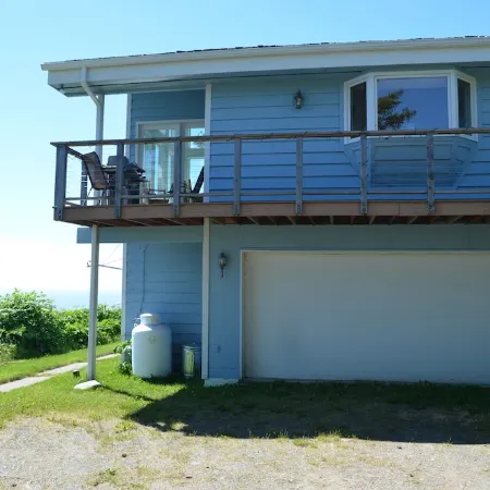 Miracle Ridge - Beautiful, Private Home Overlooking Kachemak Bay & Cook Inlet