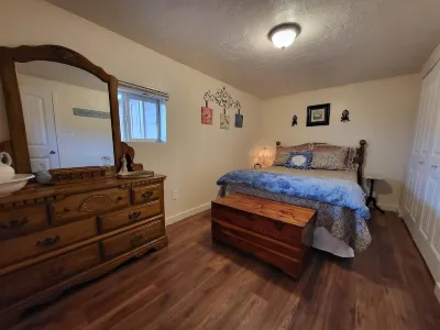 The Cactus Rose - A Spacious Retreat