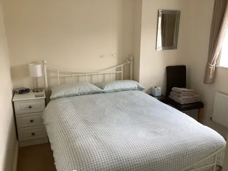 Well Equipped, Comfortable, Modern Semi Detached Cottage With Countryside Views Отели рядом с достопримечательностью «Brown Edge Village Hall»