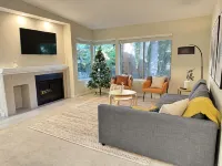 Modern Downtown Bellevue Condo, Free Parking