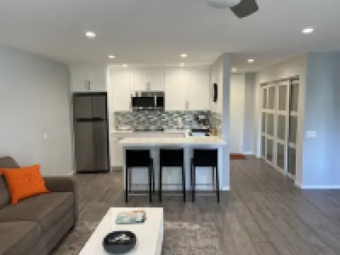 Prime Location! Renovated Studio at Shadow Mountain Resort, Steps from El Paseo.