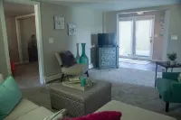 Hilda’s Riverside Retreat Hotels in Enfield