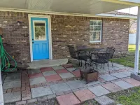 Da Bay House is Close to the Beach and Downtown