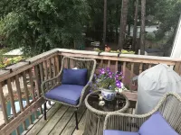 1 BR Studio/Cottage with Pool & Golf Cart/ Near Beach
