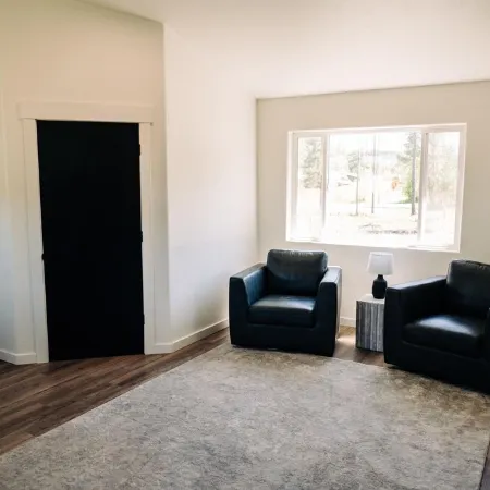 Glacier Peak - A cozy cabin minutes away from Glacier National Park
