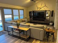 Updated Luxury Golf CourseTownhome