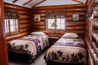 Charming Cabin Nestled along the Stony Brook Creek