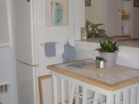 Cozy Beach Getaway - 1000' from Ocean/Boardwalk; 6 blocks from LIRR ロング・ビーチのホテル