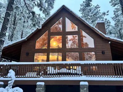 Magical Cabin in Pinetop Lakes