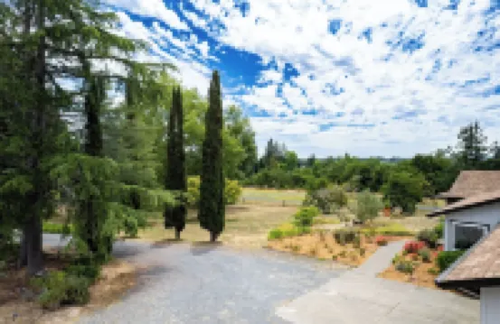 Russian River Wine Country Retreat Near Healdsburg: Heated Pool & Gas Fireplace