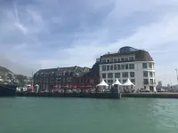 Maison de Gustave Maison de Ville à 3 Minutes de la Plage!