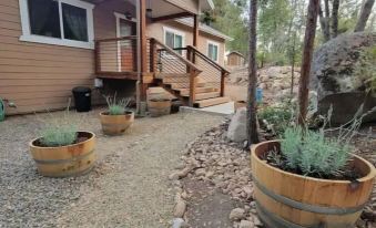 Riverfront Home Near Yosemite - 0221w12000i3dader7F93 R 339 206 R5 D