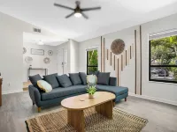 Welcome to our gorgeous remodelled home! Near Anna Maria and Bradenton beach. Hotels in West Bradenton