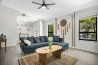 Welcome to our gorgeous remodelled home! Near Anna Maria and Bradenton beach.