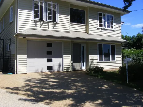 Quiet modern family friendly South Toowoomba unit