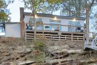 Cozy Cabin on the Bluff with the best view on Lewis Smith Lake