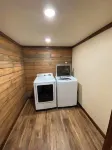 New Lakefront Log Cabin & Private Dock
