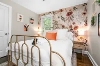 4 Beds 2 King Pet Friendly Serene Retreat