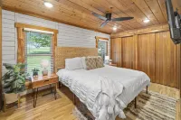 Resort Cabin w/ Firepit, Spacious Deck & Outdoor TV - 2 Miles to SDC