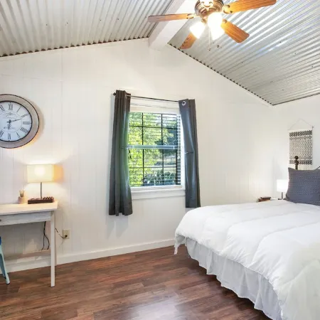 El Castell - on the Llano River [Entire Property - 4 Cabins]