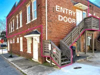 ⌂ Elevated 2bed 1.5 Bath in a Historic 1913 Building ⌂