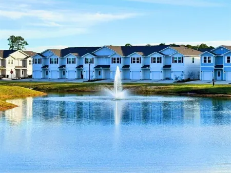 Private Pool & Hot Tub, Lakeview, 10 Min to 30A, Golf Public BEACH free parking