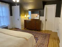 4-Bedroom Downtown Main St , great location!
