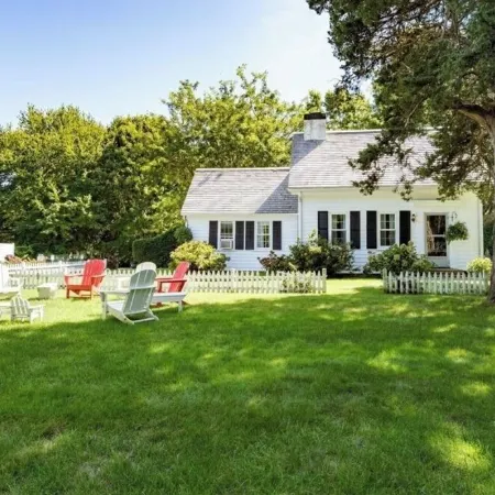 Historic Luxury! Pet OK! 1 Mile to Beach! Patio-Firepit-2KingSuites