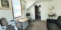 Cozy one bedroom cottage on the edge of town. Close to trails and lakes.