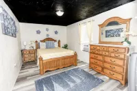 Cozy Home in mid valley, 3 minutes away from outlets. - Wifi
