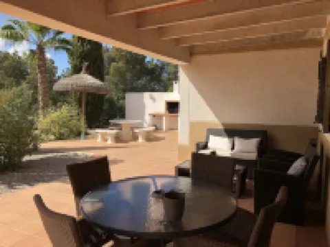 Nice and quiet apartment near the beach