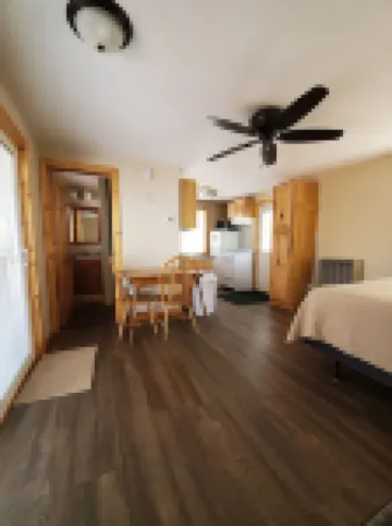 Cozy Cabin Getaway - Studio on ATV & Snowmobile Trail with Hi Speed WiFi